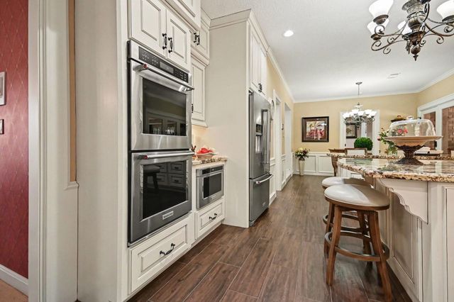 315 Oakview Circle, El Lago, TX 77586