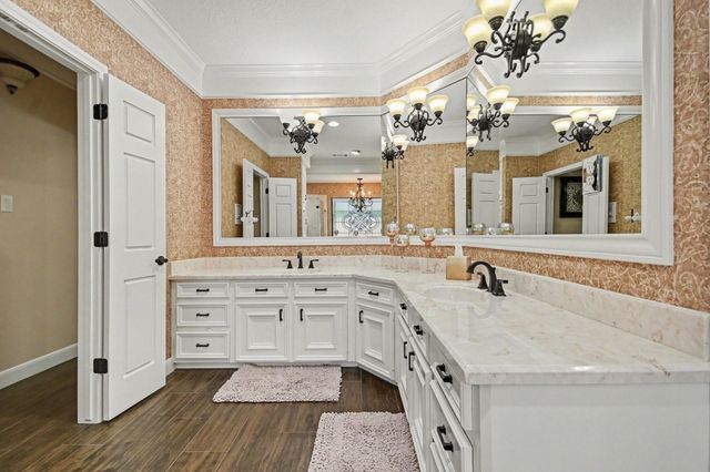 315 Oakview Circle, El Lago, TX 77586