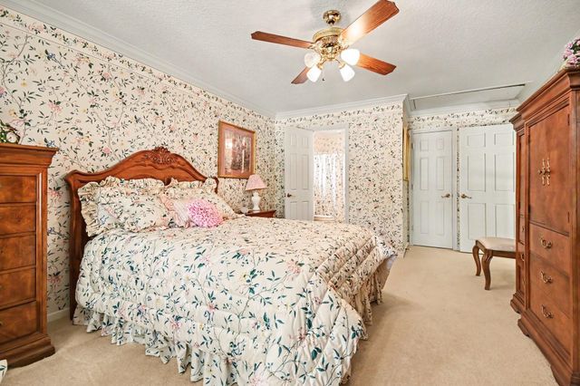 315 Oakview Circle, El Lago, TX 77586