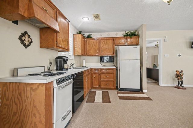 315 Oakview Circle, El Lago, TX 77586