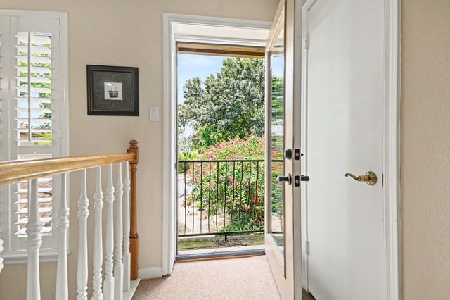 315 Oakview Circle, El Lago, TX 77586