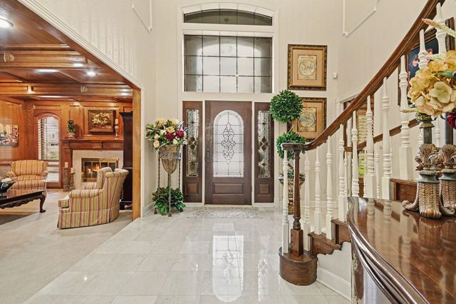 315 Oakview Circle, El Lago, TX 77586