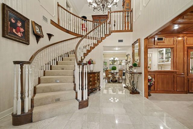 315 Oakview Circle, El Lago, TX 77586