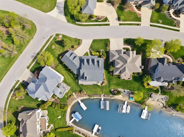 13202 LAKEPOINT Drive, Plainfield, IL 60585