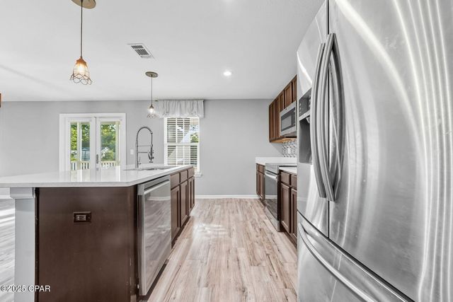 7312 Port Place Street, Southport, FL 32409