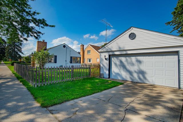 620 Melvin AVENUE, Racine, WI 53402