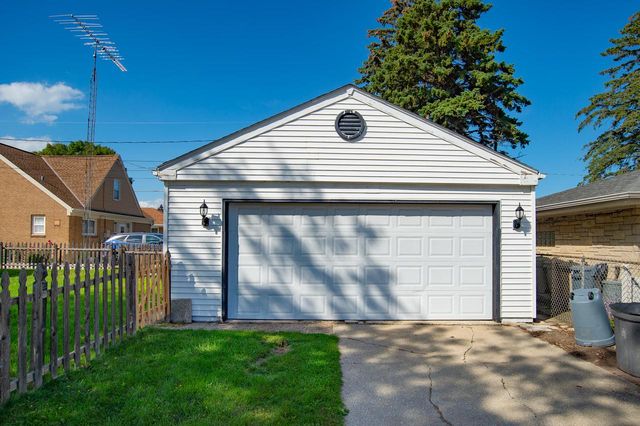 620 Melvin AVENUE, Racine, WI 53402