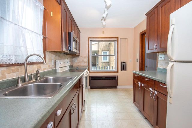 620 Melvin AVENUE, Racine, WI 53402