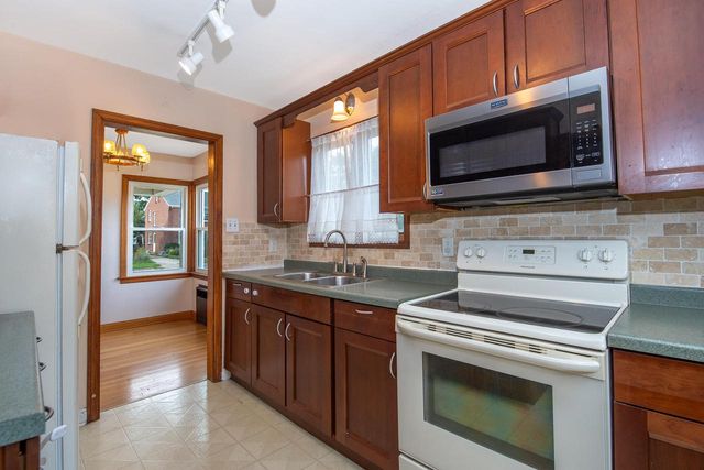 620 Melvin AVENUE, Racine, WI 53402
