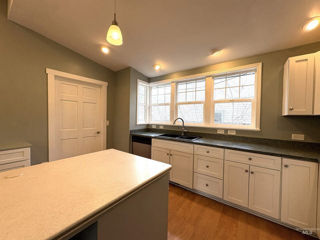 1529 S Vermont, Boise, ID 83706