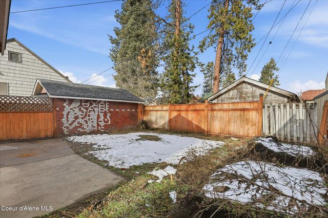 3308 W NORTHWEST BLVD, Spokane, WA 99205