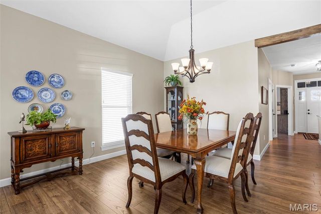 212 Colonial Crossing, Wentzville, MO 63385