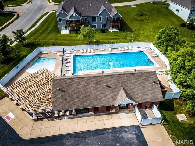 212 Colonial Crossing, Wentzville, MO 63385