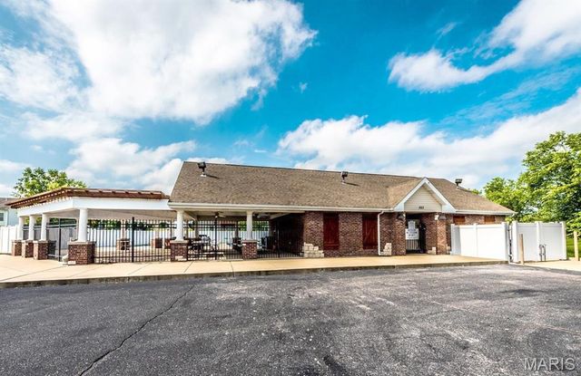 212 Colonial Crossing, Wentzville, MO 63385