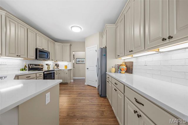 212 Colonial Crossing, Wentzville, MO 63385