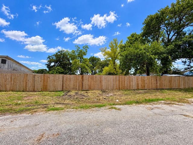 608 Ester Street, Dayton, TX 77535