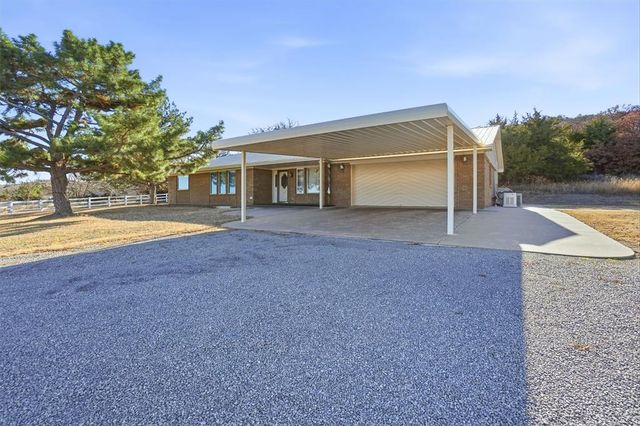 22778 Highway 62B, Snyder, OK 73566