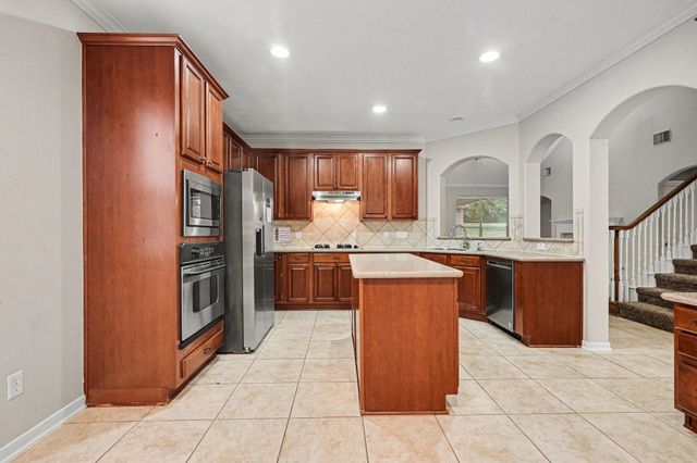 6511 Greencreek Meadows Lane, Spring, TX 77379