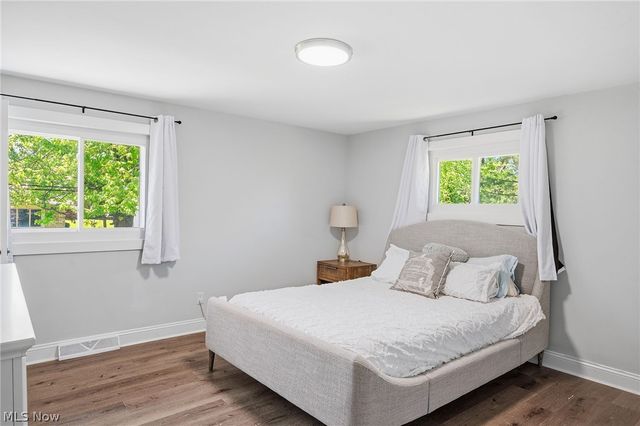24042 Greenlawn Avenue, Beachwood, OH 44122