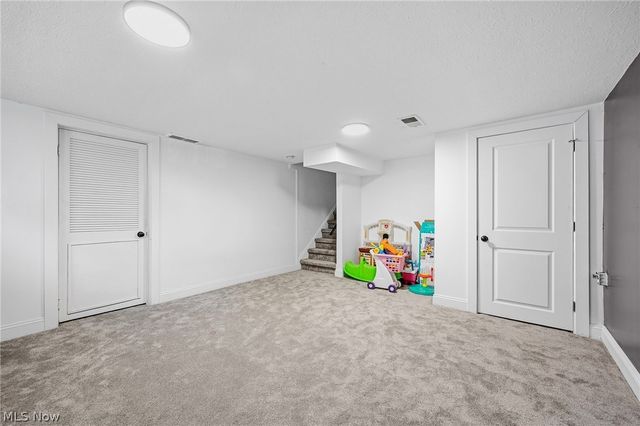 24042 Greenlawn Avenue, Beachwood, OH 44122