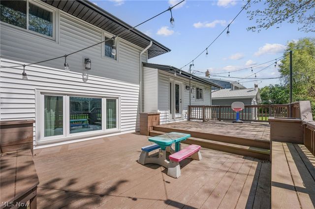 24042 Greenlawn Avenue, Beachwood, OH 44122