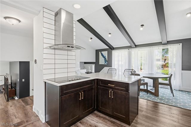 24042 Greenlawn Avenue, Beachwood, OH 44122