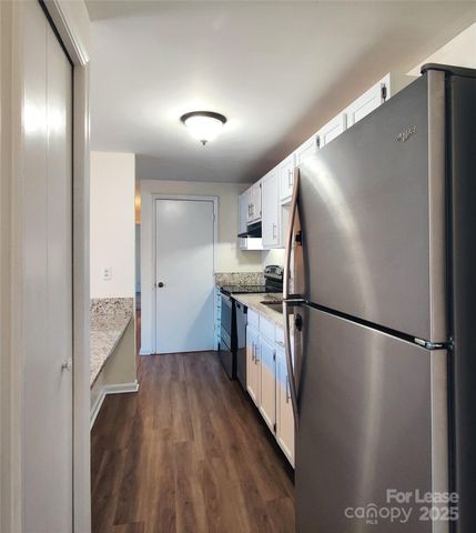 9500 Shannon Green Drive J, Charlotte, NC 28213