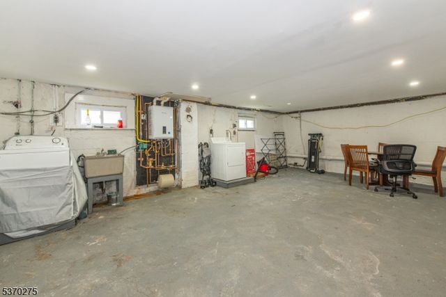 195 Howard St, Washington Twp., NJ 07676