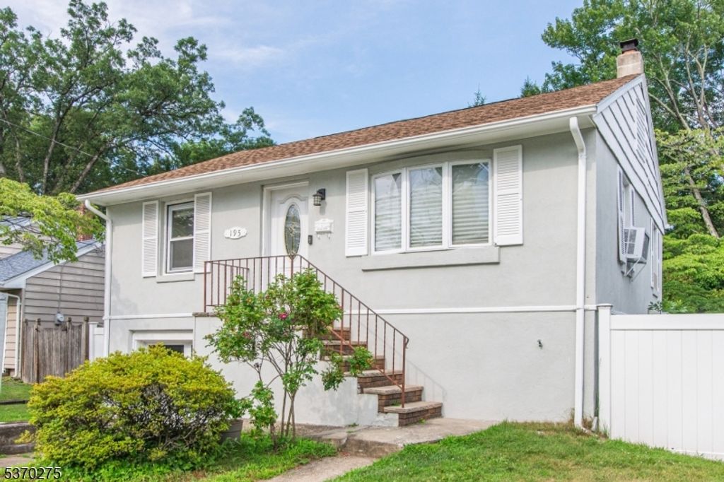 195 Howard St, Washington Twp., NJ 07676
