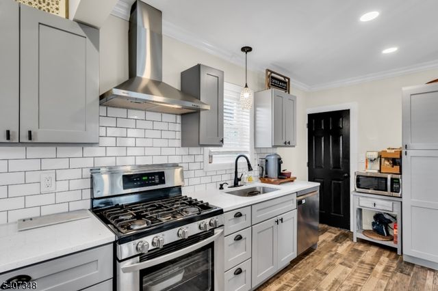 201 E Lincoln Ave, Roselle Park Boro, NJ 07204