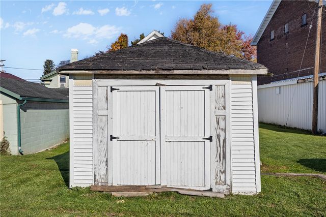 98 Canal Street, Lyons, NY 14489