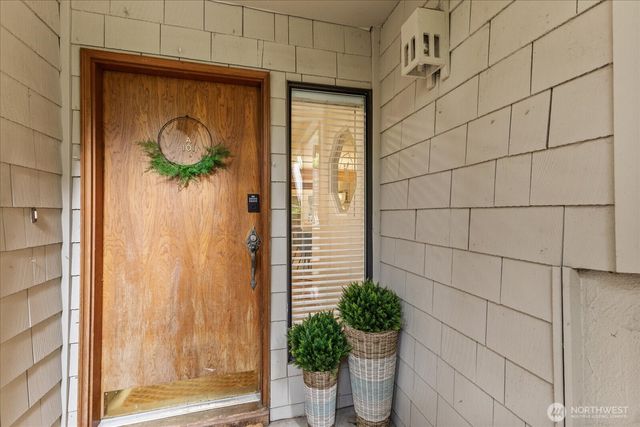 3921 108th Avenue NE #A101, Bellevue, WA 98004