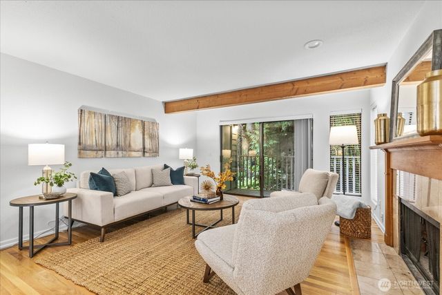 3921 108th Avenue NE #A101, Bellevue, WA 98004