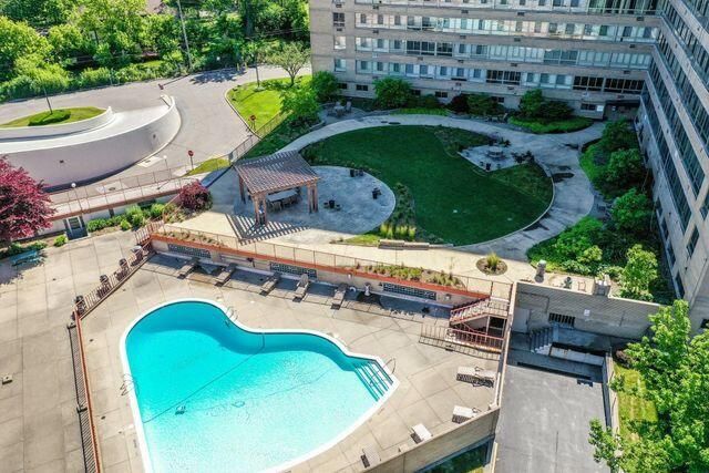 8900 E Jefferson Avenue 1012 - 1013, Detroit City, MI 48214