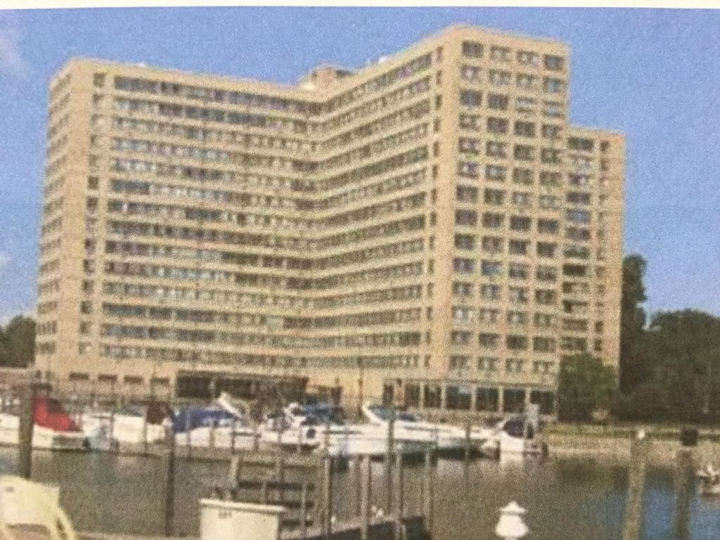 8900 E Jefferson Avenue 1012 - 1013, Detroit City, MI 48214