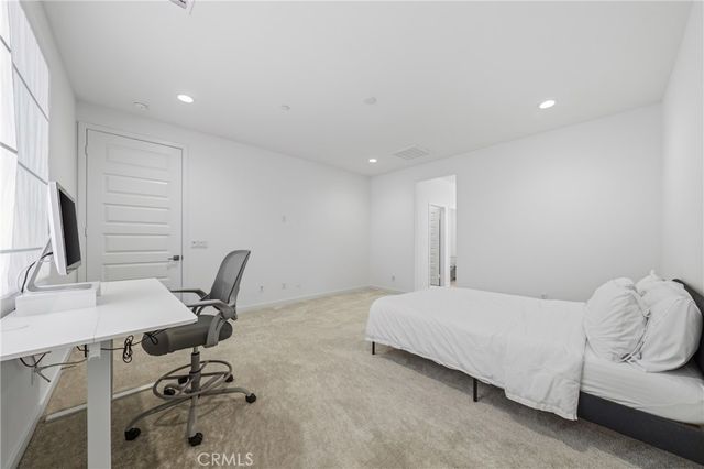 6992 Mallow Drive 4, Fontana, CA 92336