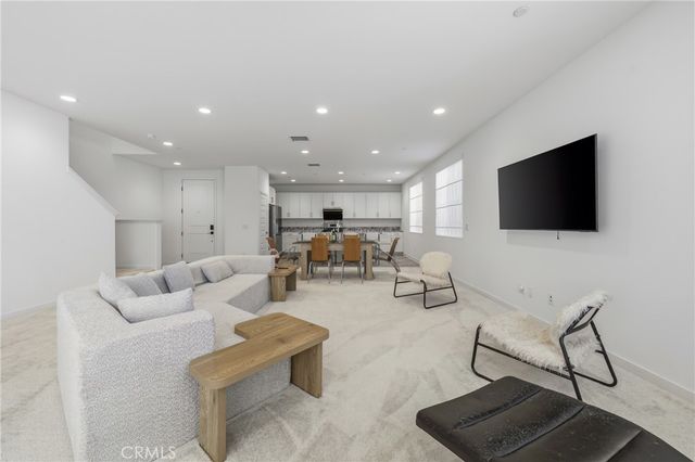 6992 Mallow Drive 4, Fontana, CA 92336