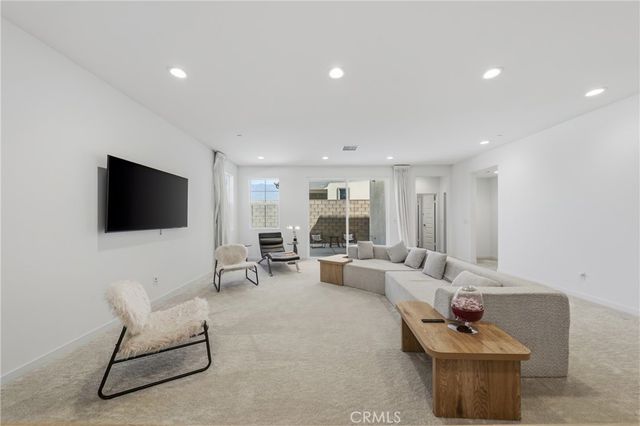 6992 Mallow Drive 4, Fontana, CA 92336