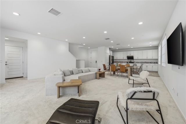 6992 Mallow Drive 4, Fontana, CA 92336