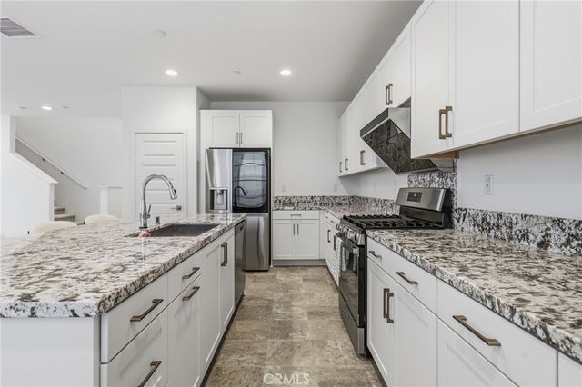 6992 Mallow Drive 4, Fontana, CA 92336