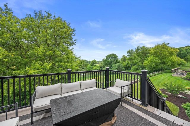 S54W25488 Pebble Brook COURT, Waukesha, WI 53189