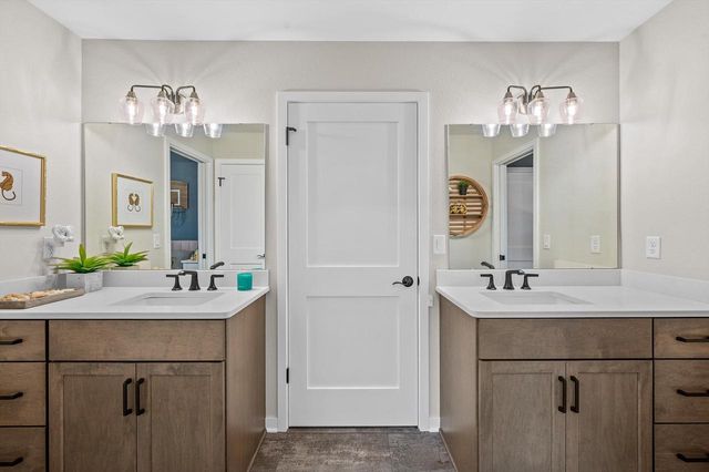 S54W25488 Pebble Brook COURT, Waukesha, WI 53189