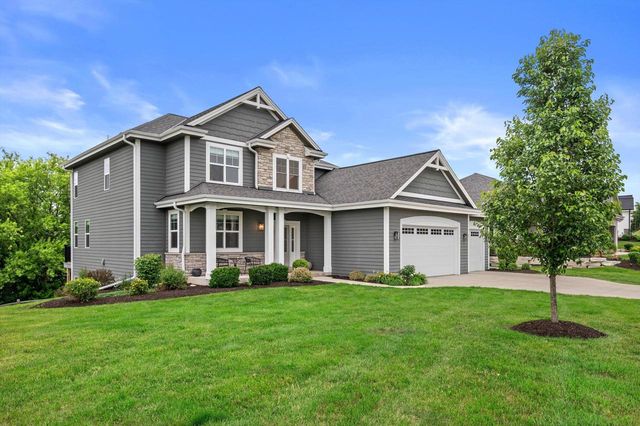 S54W25488 Pebble Brook COURT, Waukesha, WI 53189