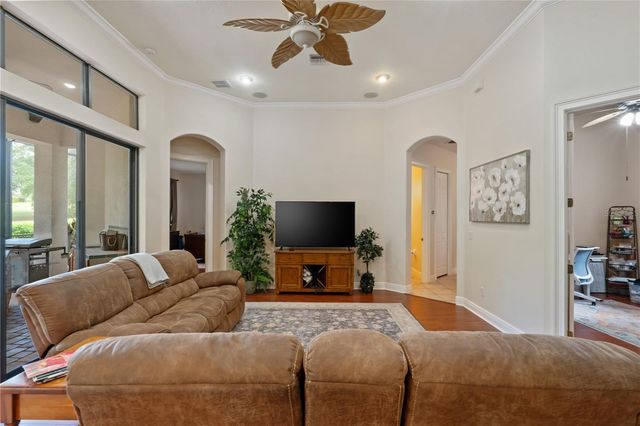 5204 GREENS DRIVE, Lady Lake, FL 32159