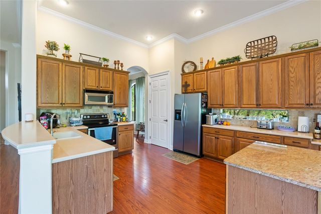 5204 GREENS DRIVE, Lady Lake, FL 32159