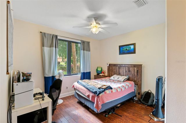 5204 GREENS DRIVE, Lady Lake, FL 32159