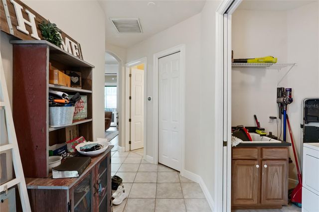 5204 GREENS DRIVE, Lady Lake, FL 32159