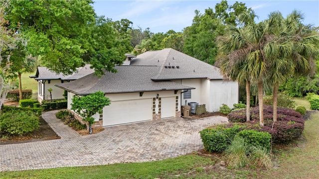 5204 GREENS DRIVE, Lady Lake, FL 32159