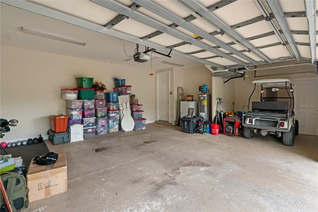 5204 GREENS DRIVE, Lady Lake, FL 32159