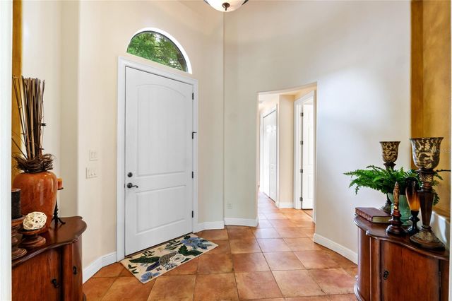 5204 GREENS DRIVE, Lady Lake, FL 32159